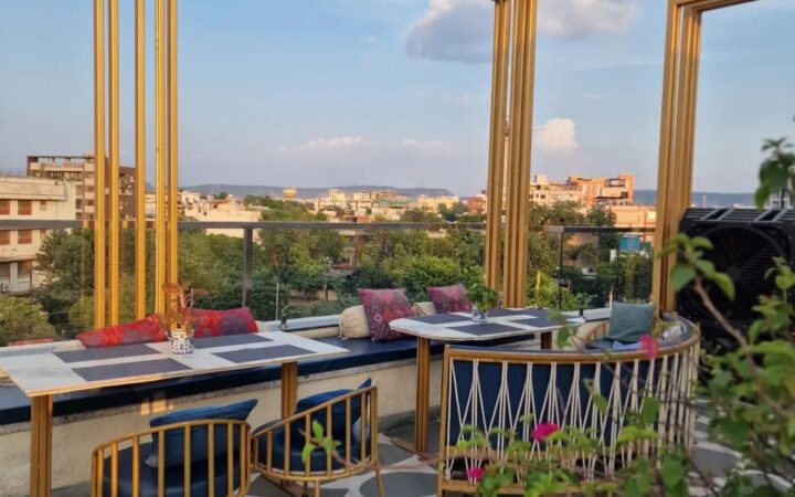 Rooftop Dining with Kids in Jaipur: Practical Tips