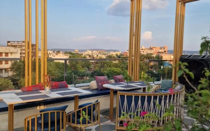 Rooftop Dining with Kids in Jaipur: Practical Tips