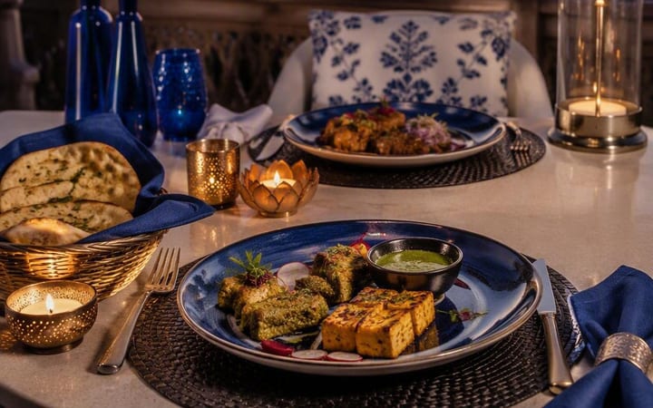 Anniversary Dinner Jaipur: Booking Checklist Guide