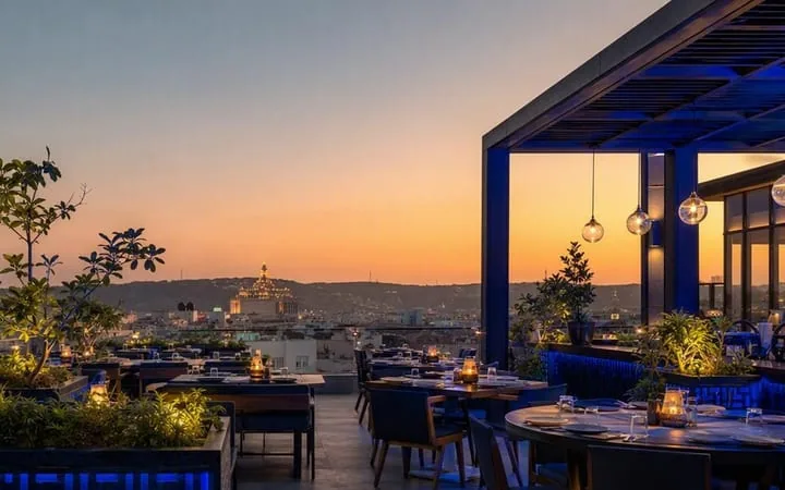 Private Dining Jaipur: 3rd Floor vs Rooftop Table Choice Guide