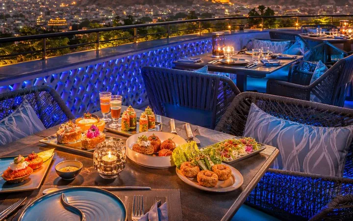 Good Restaurants Near Me: What to Confirm Before Friends Reunion Dinner