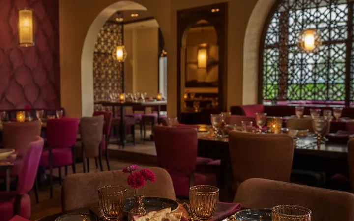 Family Restaurant Near Me: What to Confirm Before Booking a Family Dinner