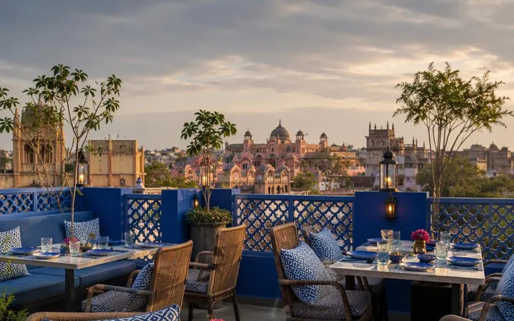Best Rooftop Restaurants in Jaipur: Lunch vs Dinner in Monsoon and Summer